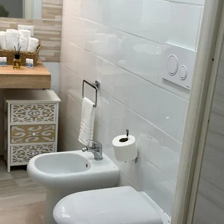 Amare Неаполь